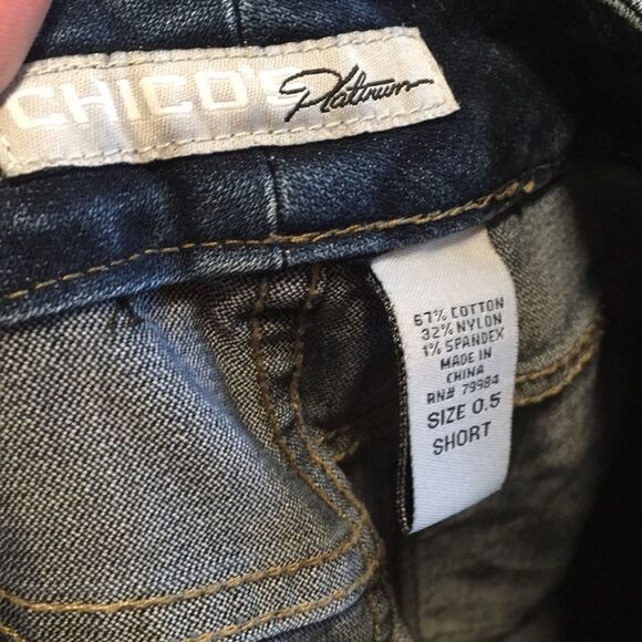 Chico’s platinum size 0.5 short mom jeans - Picture 3 of 3